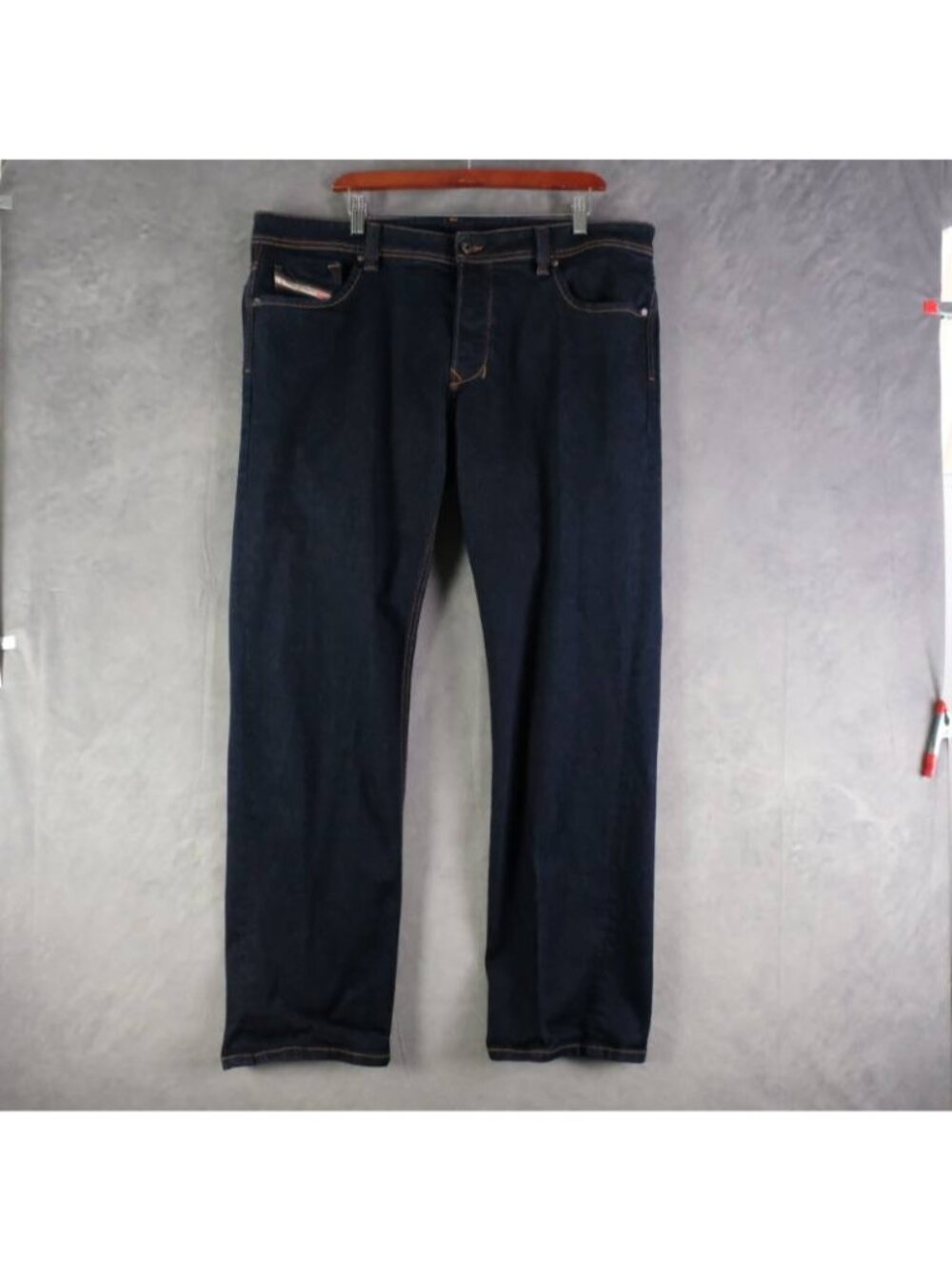 Diesel Jeans Mens 40x32 Blue Dark Wash Larkee Straight Leg Button Fly Stretch